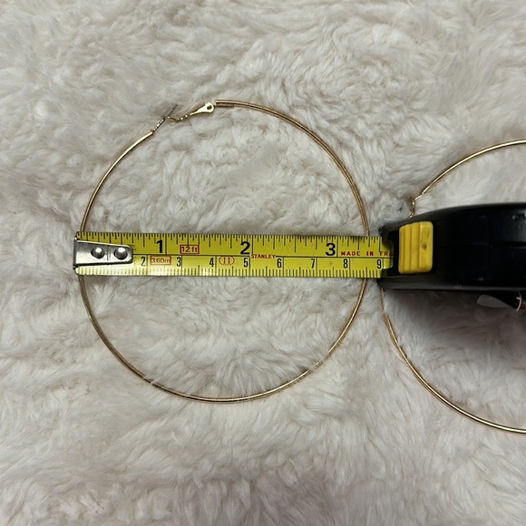 A New Day Large Gold Hoop Earrings NWOT - Picture 4 of 4